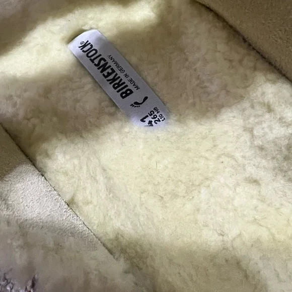 Birkenstock Arizona Big Buckle Teddy Sandals
New without tags - Picture 3 of 7